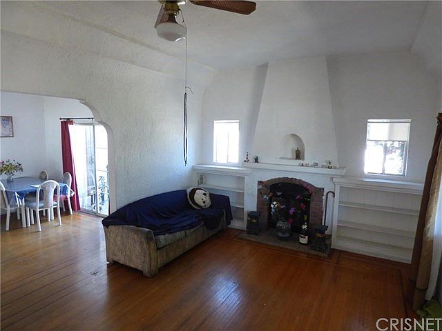 1st image of 537 Oakford Dr