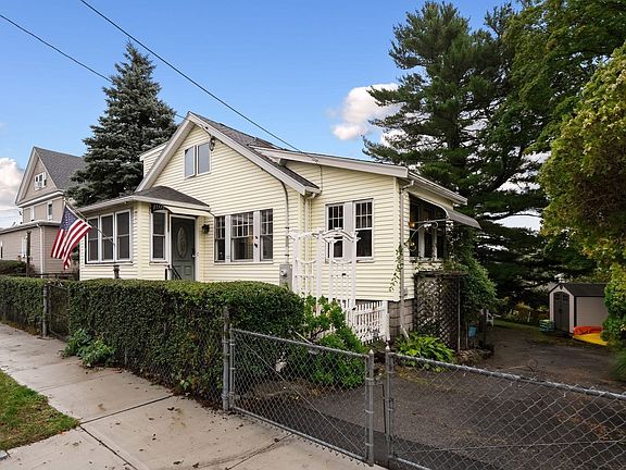 2nd image of 102 Elliot Ave