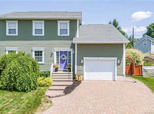 9 Jennie Ct, Fredericton, NB E3B9X9