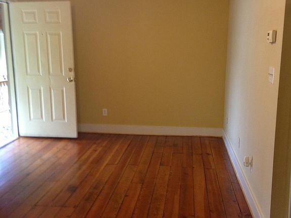 2nd image of 420 Valley St APT D