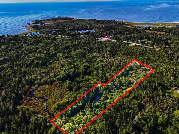 52 New Zealand Rd, Lunenburg, NS B0J 2H0