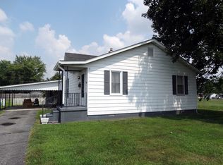 1006 E Reeves St, Marion, IL 62959