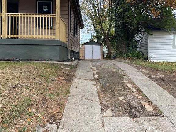 2nd image of 1964 Dalewood Pl