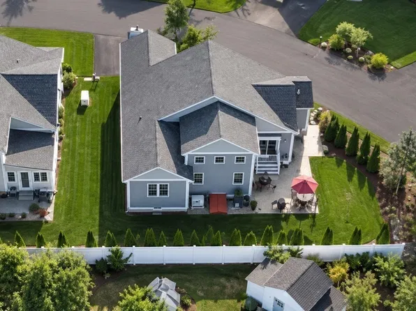 5 Jetty Ct, Buzzards Bay, MA 02532