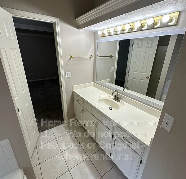 1224 SE Princeton Dr — Photo 30