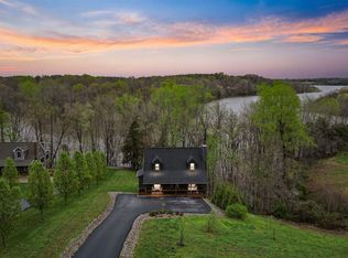 344 Lake Ridge Rd, Scottsville, KY 42164