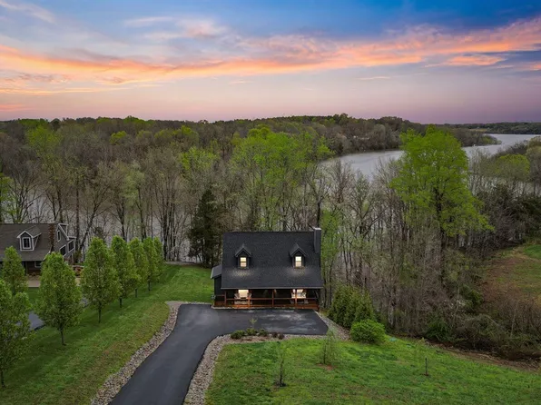 344 Lake Ridge Rd, Scottsville, KY 42164