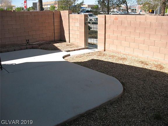4th image of 44 Yellow Flame Ave
