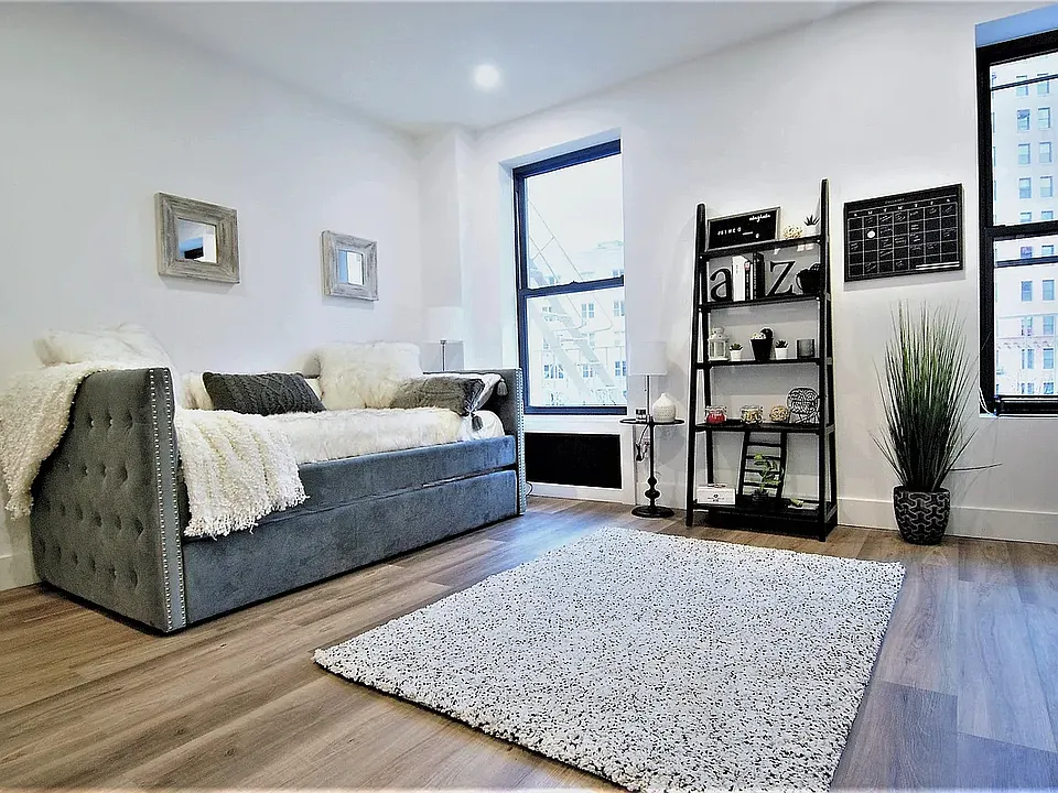 2785 Broadway #4B