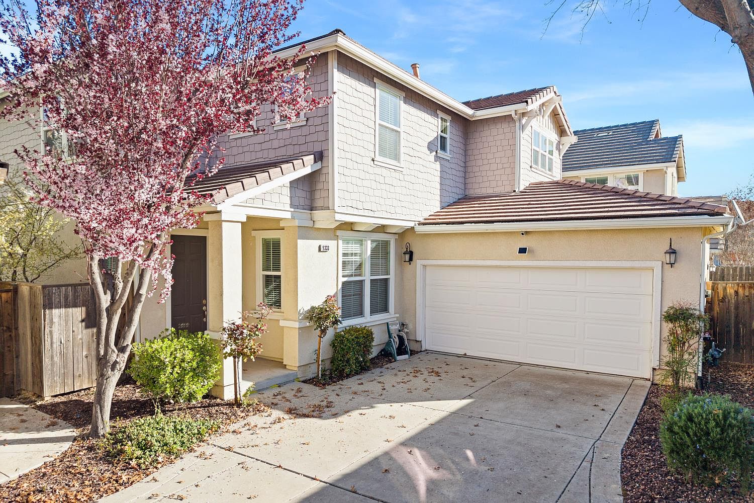 9333 Vintner Cir