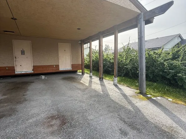 1008 E 9th - SG50/50, 1008 E 9th Ave APT B, Anchorage, AK 99501