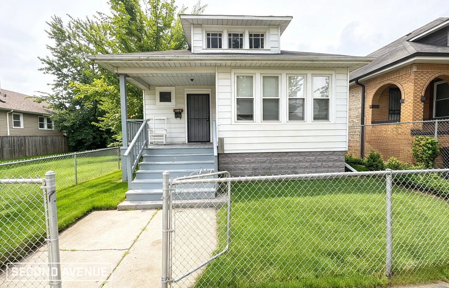 3 bed, 1.5 bath, 1368 sqft, $1,895 — Photo 1