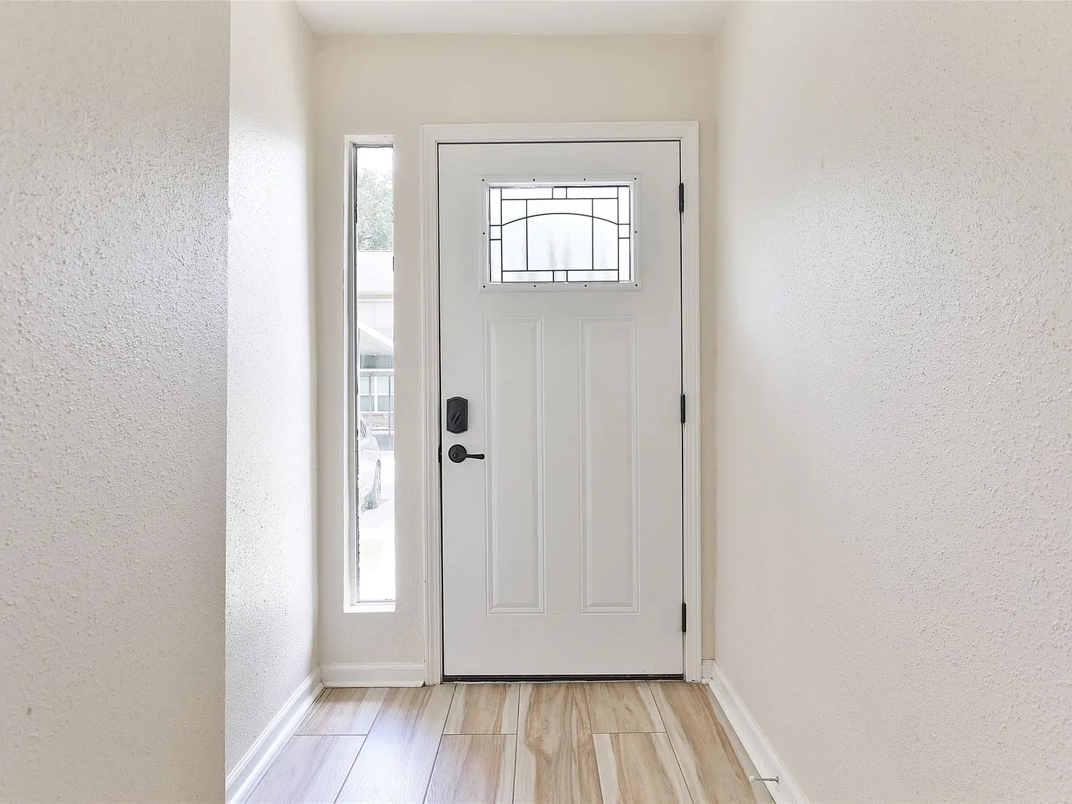 2 bed, 2.5 bath, 1460 sqft, $1,700 — Photo 4