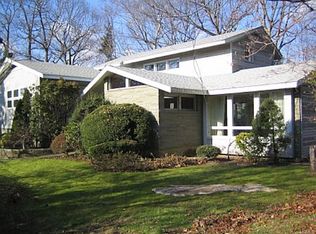 17 Andrea Ct, New Rochelle, NY 10804