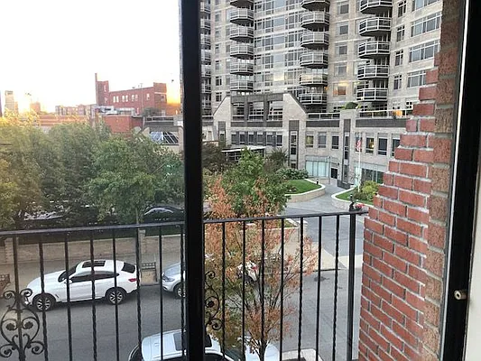 Rented by 18 REALTY | media 49