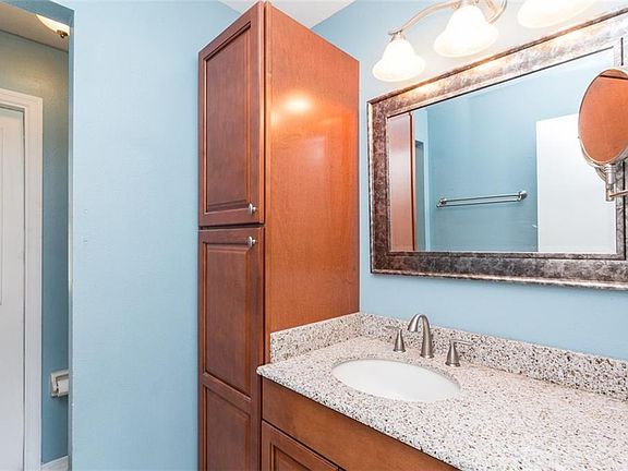 3rd image of 4111 Tyndale Dr