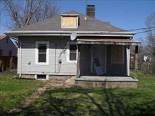 2nd image of 3022 Pleasant St