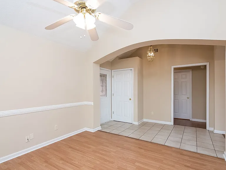 5400 Milton Ridge Dr — Photo 4