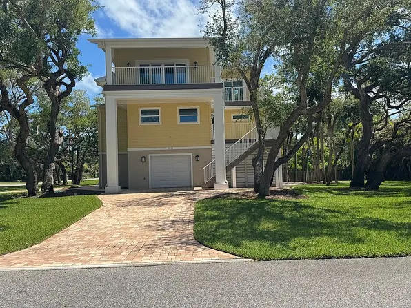 5835 Riverside Dr, Melbourne Beach, FL 32951