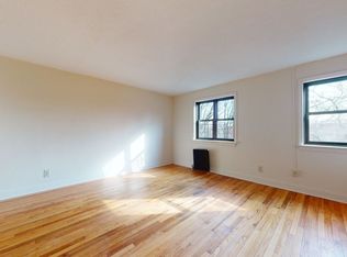 20-34 Crescent St #3C, Astoria, NY 11105