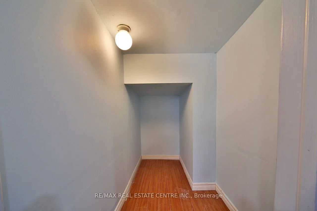 2 bed, $1,650 — Photo 4