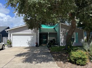 109 Sun Harbor St, Rockport, TX 78382