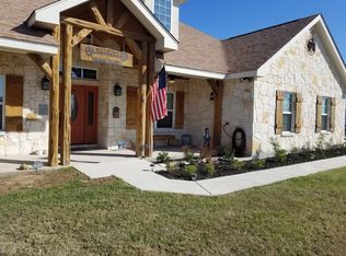 102 Daisy Dr, Marion, TX 78124