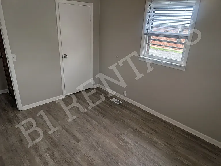 1025 N Obrien St — Photo 6