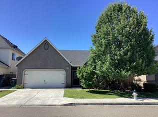 6180 E Pontiac Way, Fresno, CA