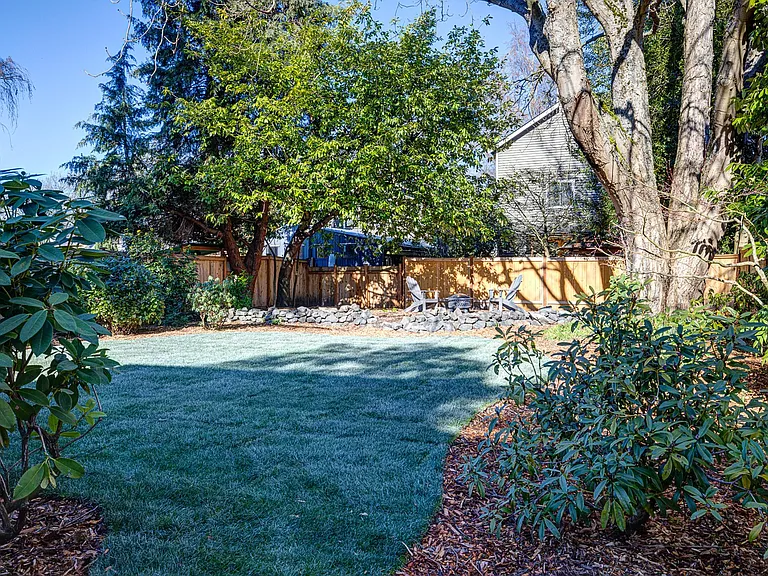 808 W Armour St — Photo 12