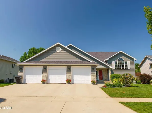 672 Mighty Acres Dr, Grand Forks, ND 58201