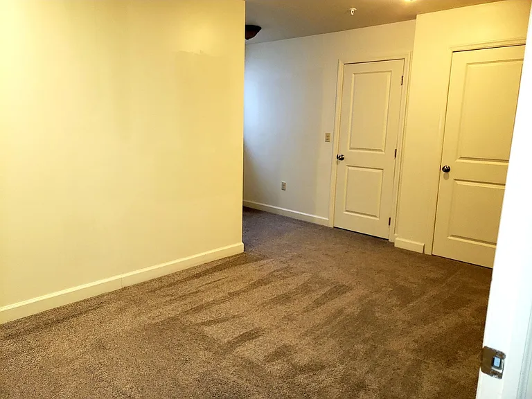 1740 Chestnut St — Photo 30