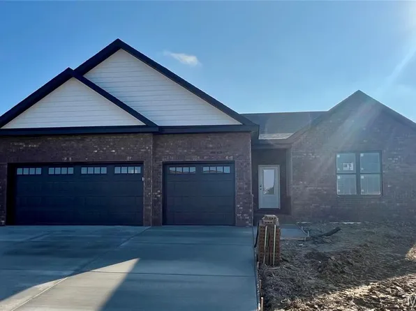 614 Mortar St, Mascoutah, IL 62258