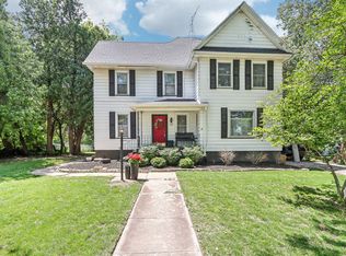 221 N Sycamore St, Hinckley, IL