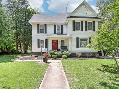 221 N Sycamore St, Hinckley, IL, 60520