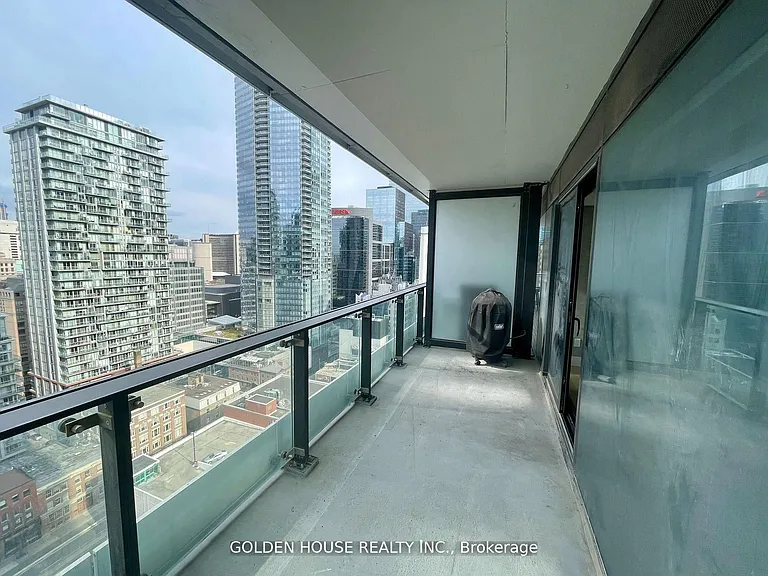 224 King St W #2002 — Photo 14