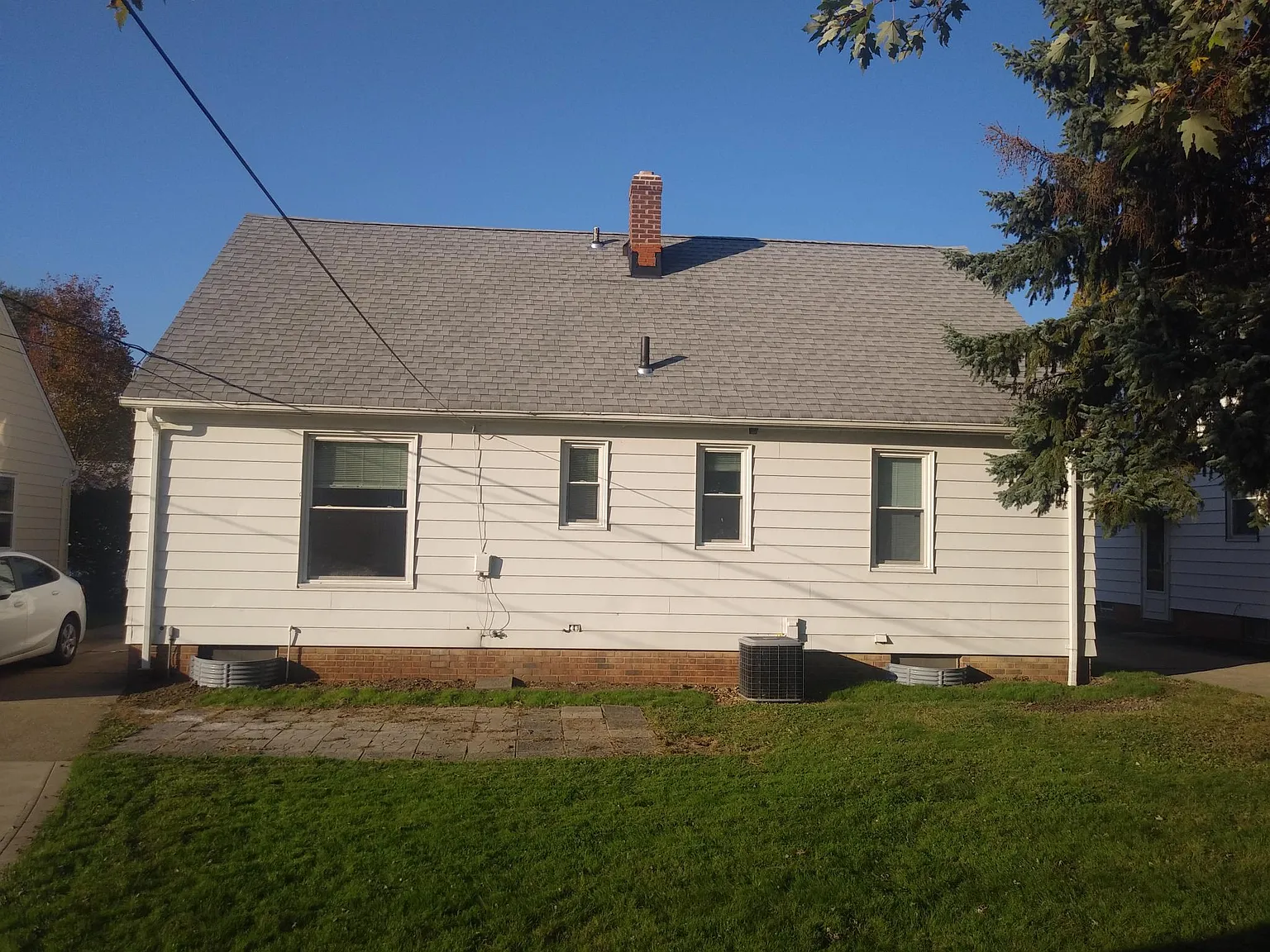 4 bed, 2000 sqft, $1,800 — Photo 2