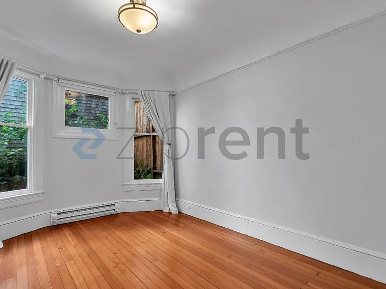 3110 Clay St #2 — Photo 9