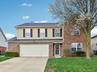 8650 N Springview Dr, McCordsville, IN 46055