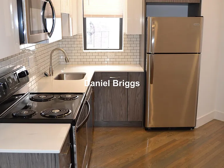 11 Queensberry St #15 — Photo 9