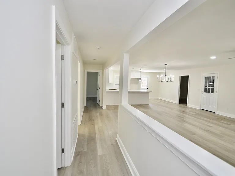 7634 Wynlea St — Photo 3