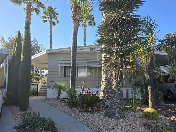 575 S Lyon Ave Spc 56, Hemet, CA 92543