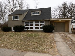 18522 Stedhall Rd, Homewood, IL 60430