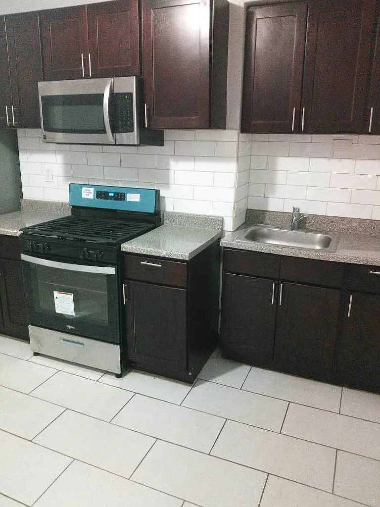 1 bed, 700 sqft, $1,875 — Photo 2