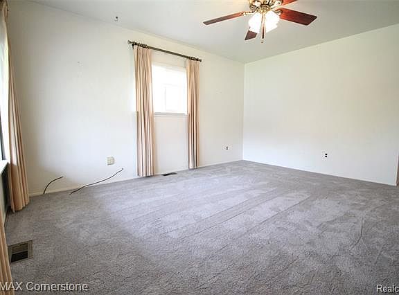 4th image of 7610 Gilman St