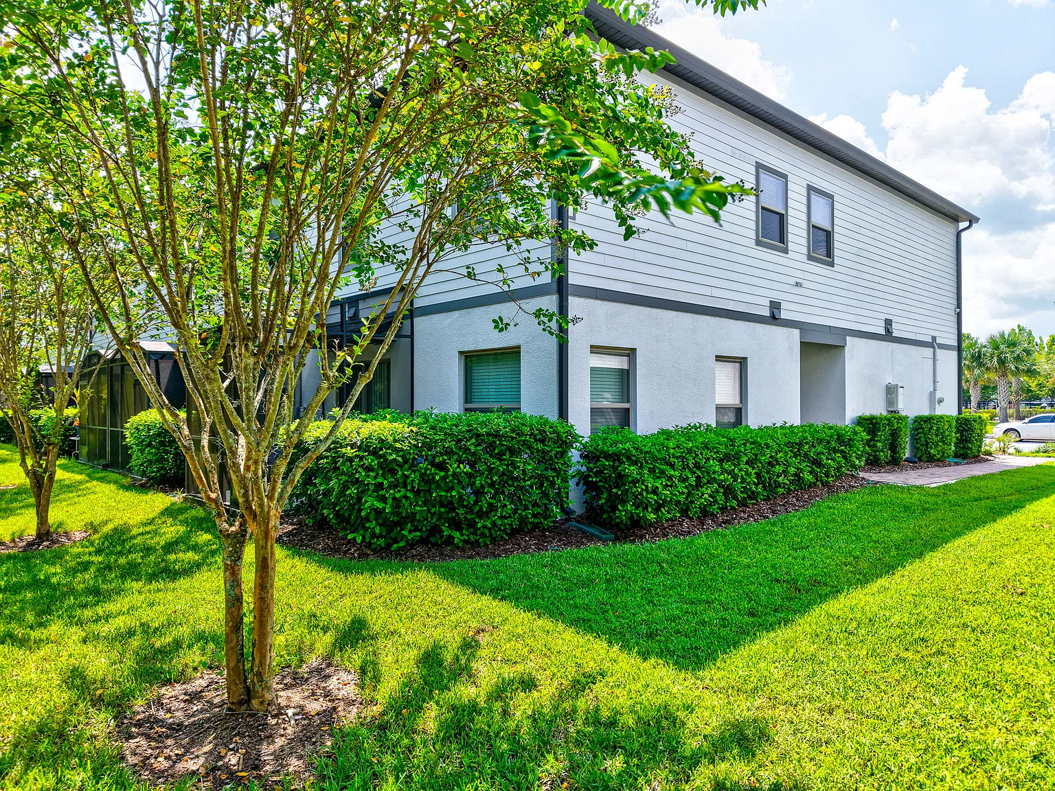 4 bed, 1686 sqft, $2,345 — Photo 3