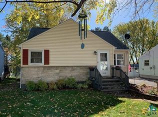 2218 W 22nd St, Duluth, MN 55811