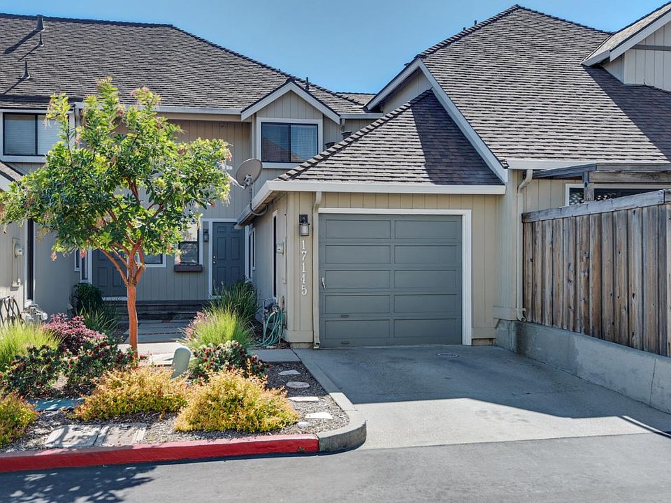 1st image of 17145 Creekside Cir