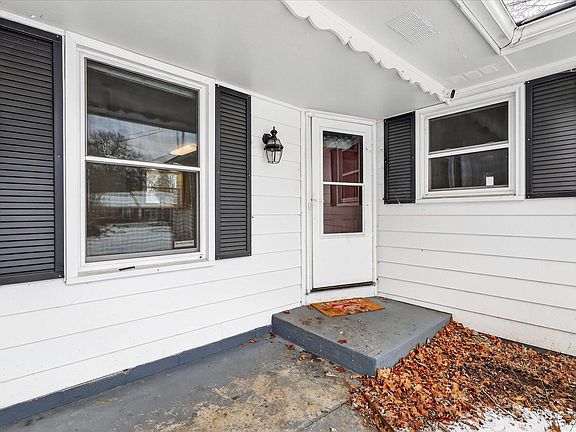 2nd image of 5699 Lamplighter Ln