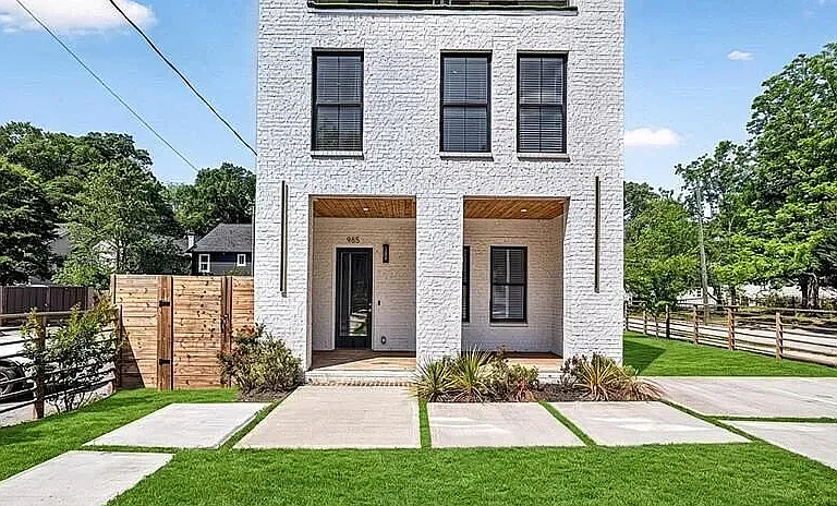 985 McDaniel St SW — Photo 3